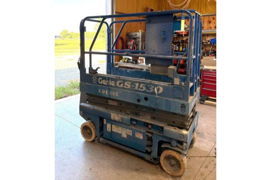 Genie GS-1530 Electric Scissor Lift - New Batteries…