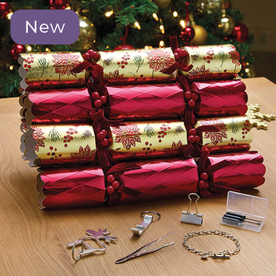 Set of 6 Luxury Poinsettia & Berry Crackers