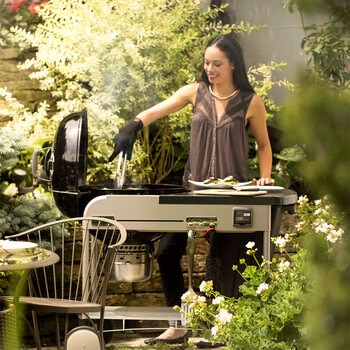 Weber, Performer Deluxe 22" Asador de Carbón + Accesorios + Grill Academy