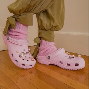 Crocs 官网无门槛7折+免邮 | 经典款新款都有