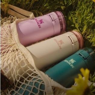 新品上市：不洒不漏 Stanley 全新吸管杯