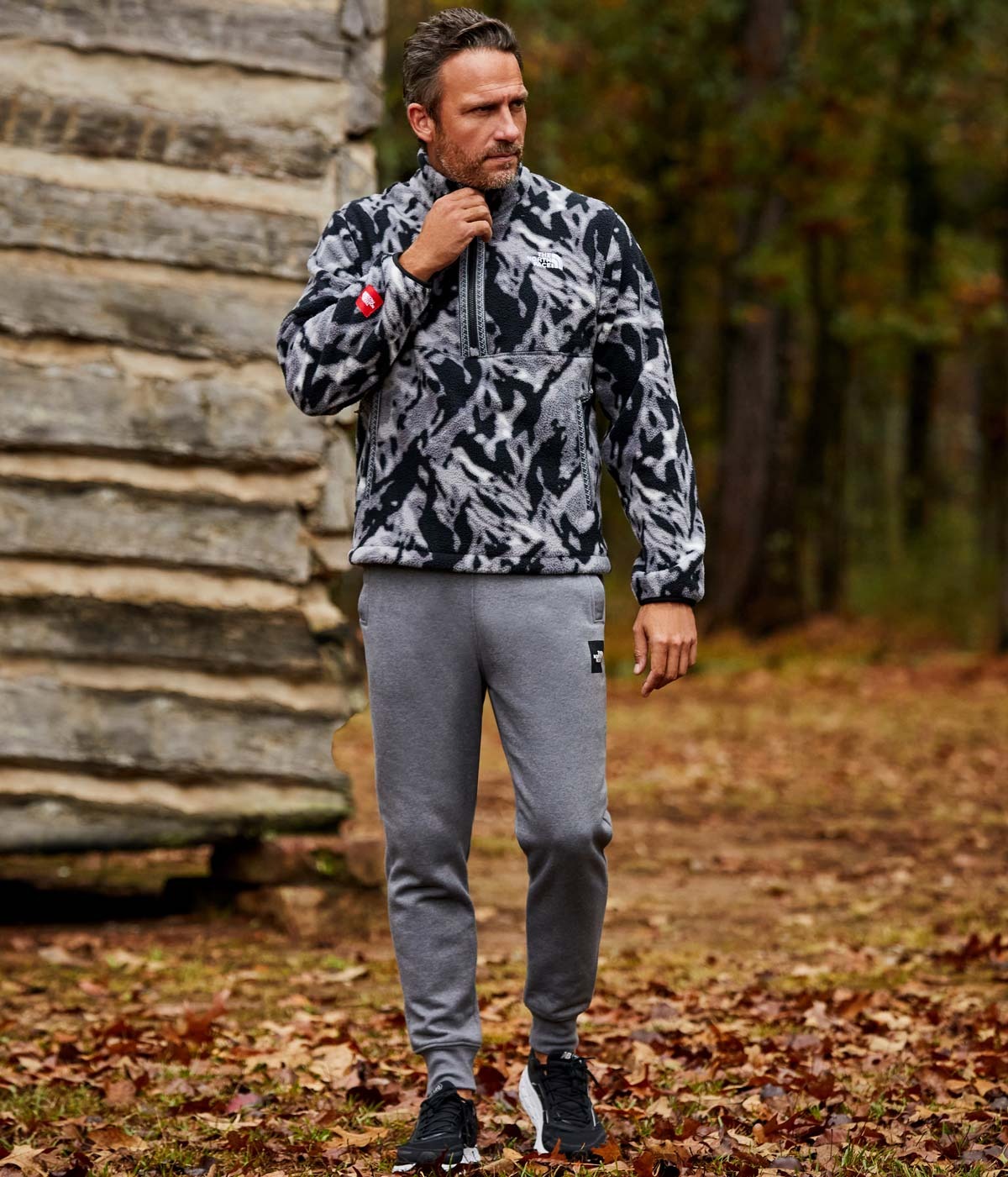 The North Face Fleekski Printed Pullover, $110 Core Heathered Jogger Pants, $60