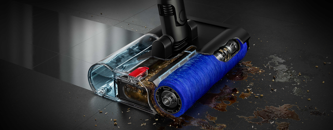 Cutaway showing the wet roller in a Dyson wet cleaner head.
