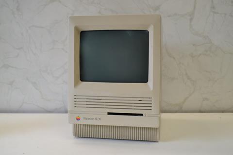 A Retro Apple Macintosh Se/30 Computer