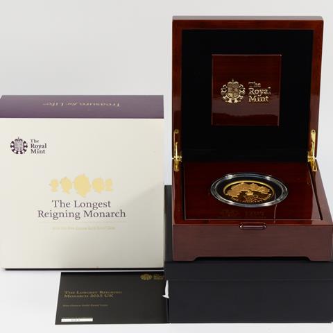 Royal Mint, a 2015 "The Longest Reigning Monarch" Gold Proof Five Ounce Coin