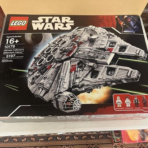 Lego Star Wars: Ultimate Collector's Millennium Falcon