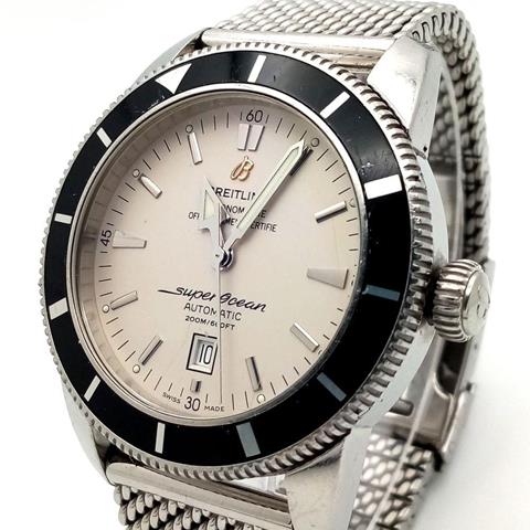 A Breitling Superocean Automatic Gents Watch. Model A17320