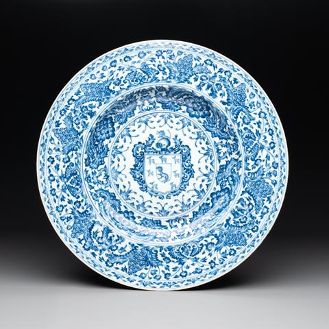 A Large Chinese Blue & White Armorial Dish With The Arms Of The Coelho Family, Kangxi