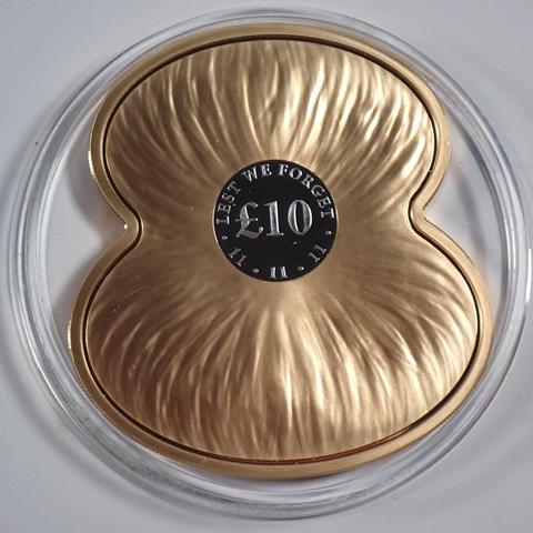 An Elizabeth II 22 Carat Gold Ten Pound Coin Poppy Lest We Forget, Jersey 2012