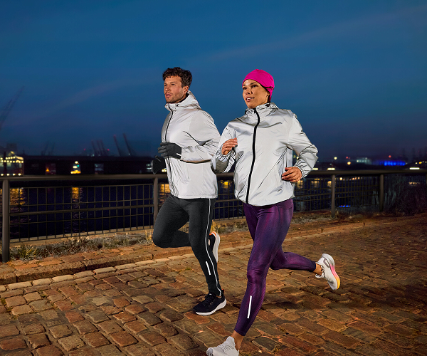 Die neue Damen-Sportkollektion für Yoga & Fitness