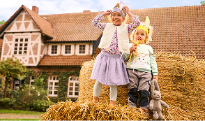 Fröhliche Mode für kleine Kinder & Babys