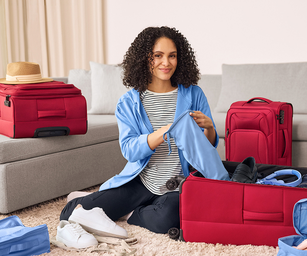 Reisezubehör, bequeme Kleidung für unterwegs & Koffer