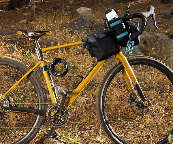 E-Bikes, Radbekleidung & Zubehör