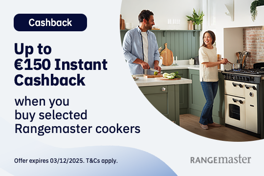 Couple cooking in kitchen with cashback offer.