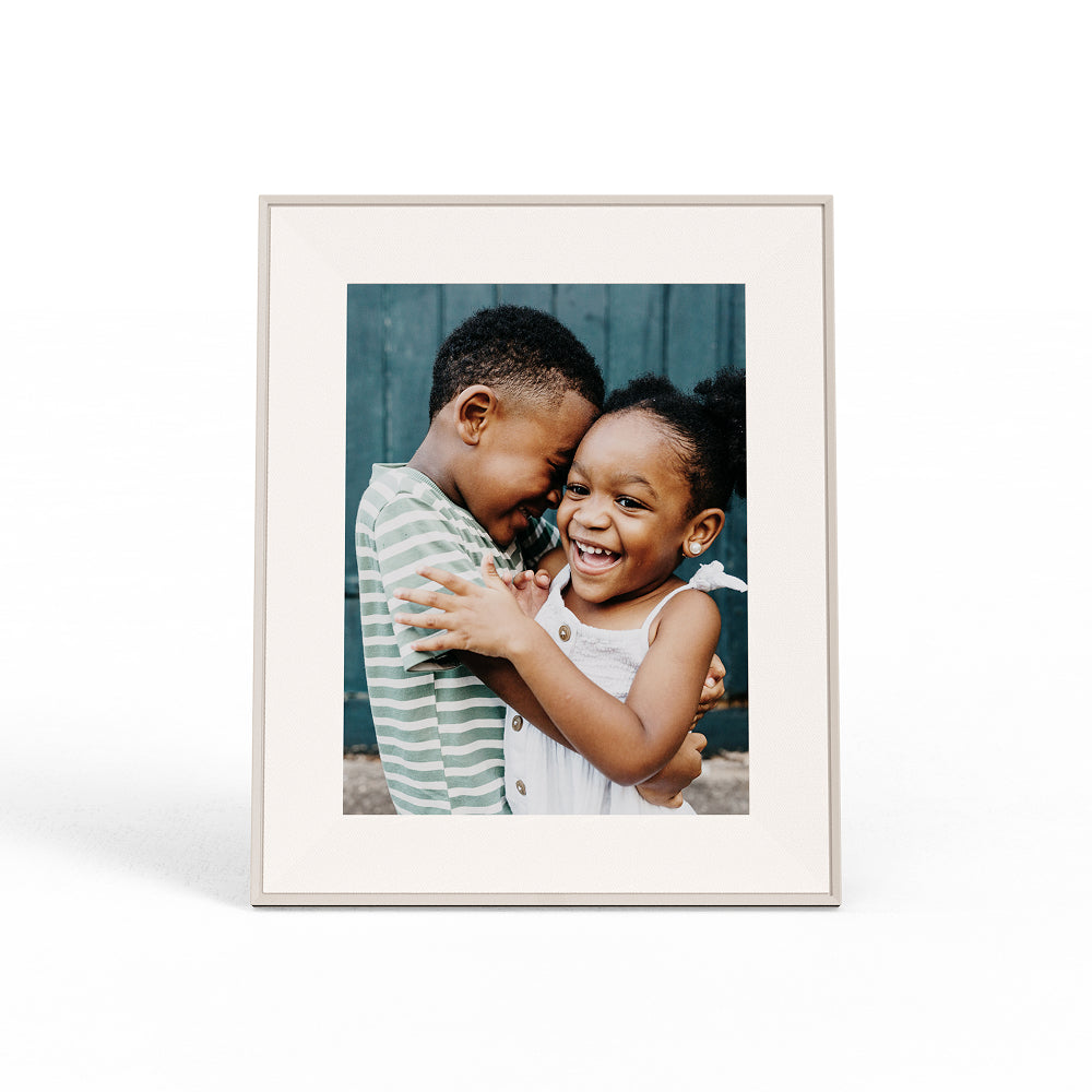 Image of Aura Aspen 12" Digital Photo Frame – White Quartz | AF215-MWHT