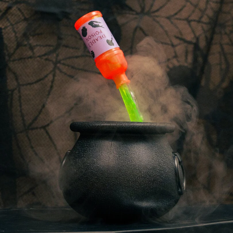 Colour changing fog machine with bottle