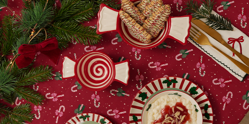 Candy cane table cloth - 140x220 cm