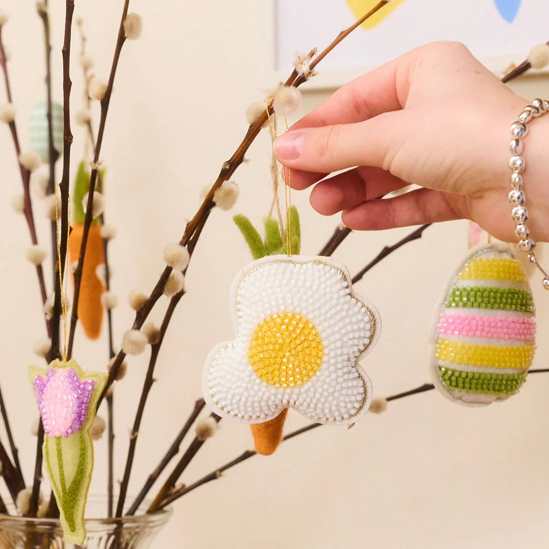 Hanging ornament - Fried egg with beads