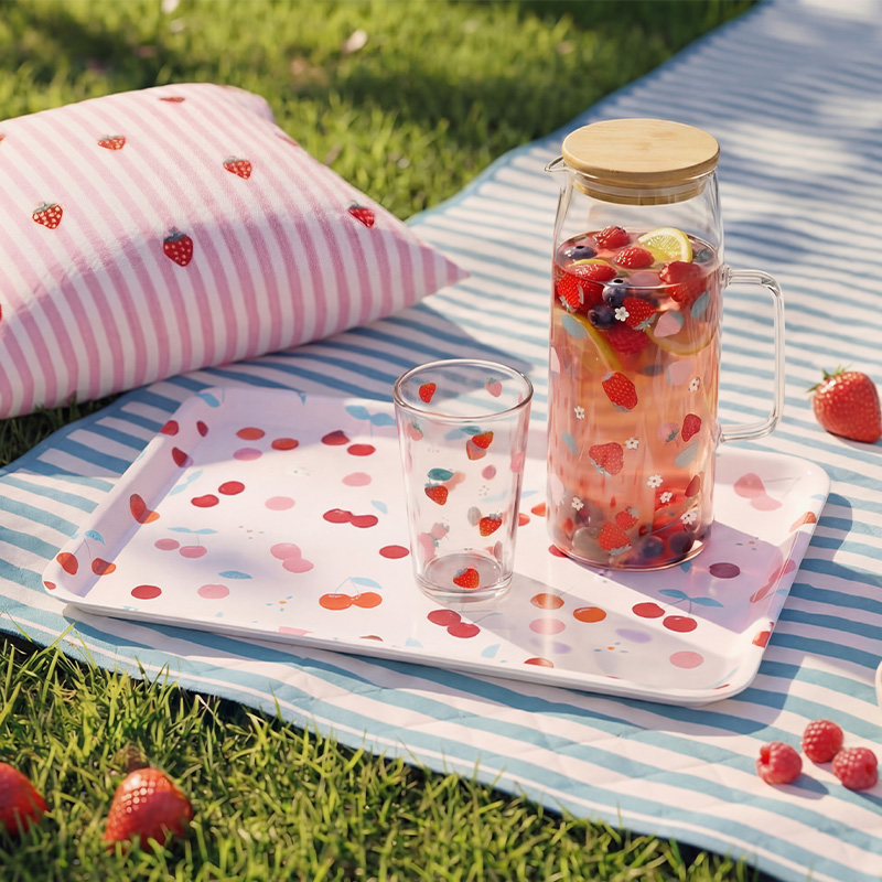 Decorative tray with berry print