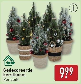 Gedecoreerde kerstboom