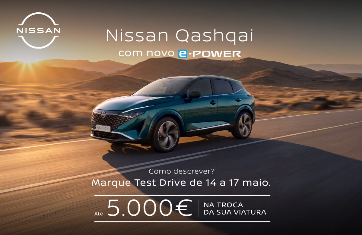 Nissan Qashqai e-POWER em estrada ao pôr do sol