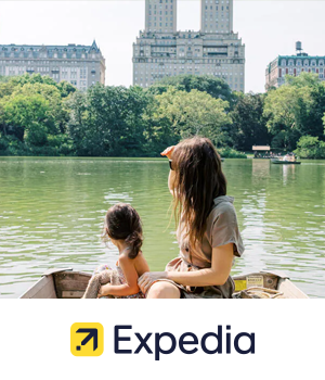 Expedia - Boat sailing through the River Thames