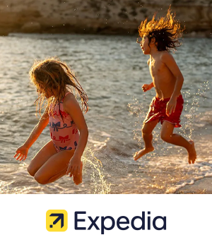 Expedia - Children playing in the sea