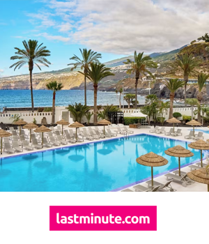 lastminute.com - Beachside resort with palm trees and a large pool