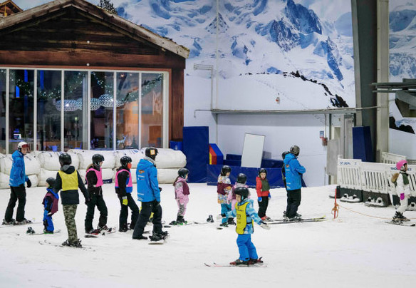 Snowplanet School Holiday Programme