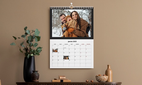 Souvenirs au fil des mois : créez votre calendrier mural personnalisé
