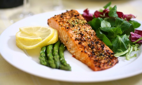 Saisonales 3-Gänge-Gourmet-Menü für 1 bis 4 Personen Saisonales 3-Gänge-Gourmet-Menü für 1 bis 4 Personen