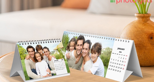 Personalisierter Foto-Tischkalender zum Selbstgestalten in 2 Größen von Photo Gifts (bis zu 74% sparen)