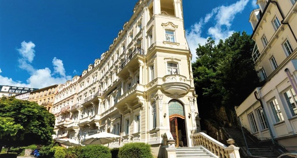 Karlsbad: Doppelzimmer für Zwei mit Halbpension, Wellness, optional mit 15 Behandlungen, im Spa Hotel Anglicky Dvur