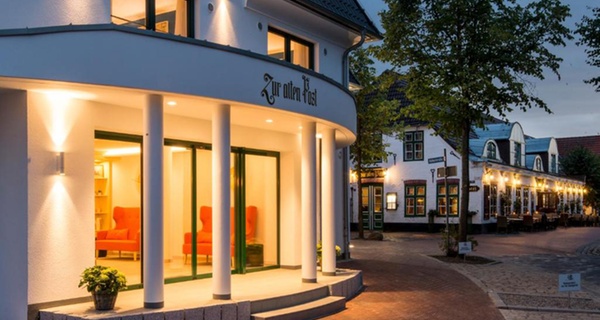 Büsum: Doppelzimmer für Zwei inkl. Therme, opt. mit Frühstück und 1x 2-Gänge-Menü, im Boutique Hotel Zur alten Post