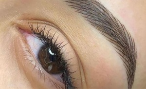 Sesión de microblading en Estética Avanzada Jéssica García