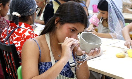 Taller creativo de cerámica a elegir con bebida para 1, 2 o 4 personas