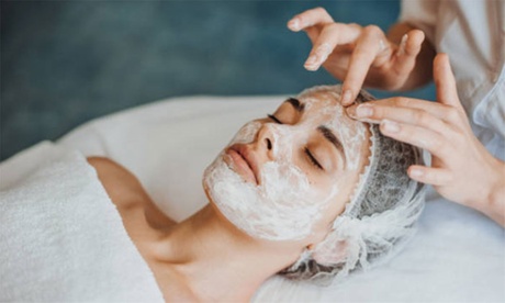 Limpieza facial con microdermoabrasión en Estética Callao Limpieza facial con microdermoabrasión en Estética Callao