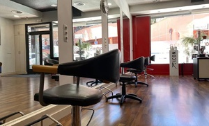 Sesión de peluquería con coloración con barros en raíz, lavado y corte Sesión de peluquería con coloración con barros en raíz, lavado y corte