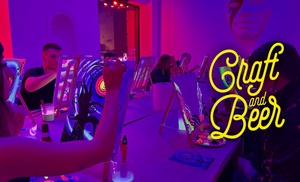 Noche de arte y cervezas para 1 o 2 en Malasaña: pinta un cuadro neón