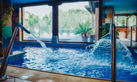 Santillana del Mar: 1 o 2 noches con desayuno, spa y entrada a museo