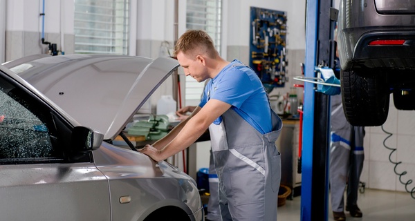 Cambio de aceite, filtro de aceite y de aire y revisión pre-ITV