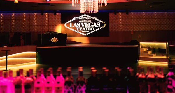 Cena y espectáculo para 2, 4 o 6 personas