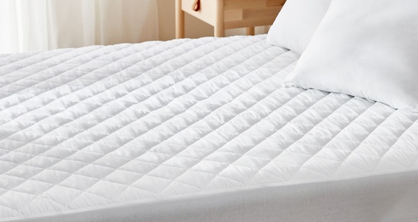 Pikolin Home- Protector de colchón impermeable acolchado con aloe vera