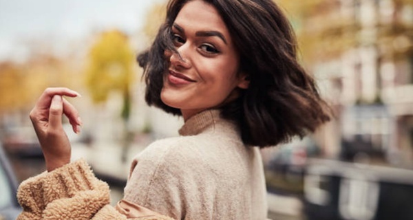 Sesión de peluquería con lavado, mascarilla, corte, tinte o mechas y peinado, con hasta 73% de descuento