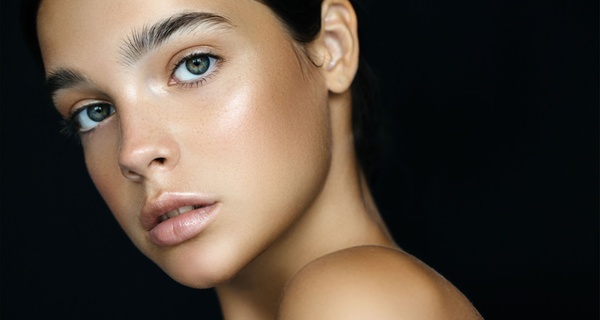 Rejuvenecimiento facial con bioestimulación, reafirmante