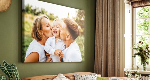 Dale vida a tus recuerdos con un fotolienzo personalizable con foto, ensamblado y enmarcado; ahorra hasta un 93%