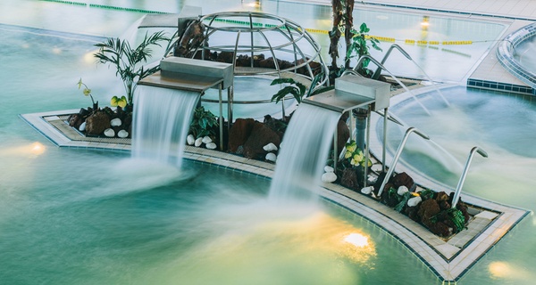 ¡Acceso a spa con higiene facial en 8 pasos para 1 o 2 personas!