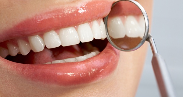 Limpieza bucal con ultrasonidos en Clínica Orgaz Dental