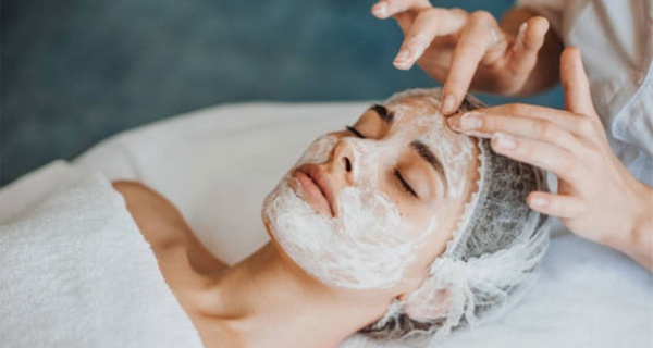 Limpieza facial 6 en 1 con microdermoabrasion y máscara led