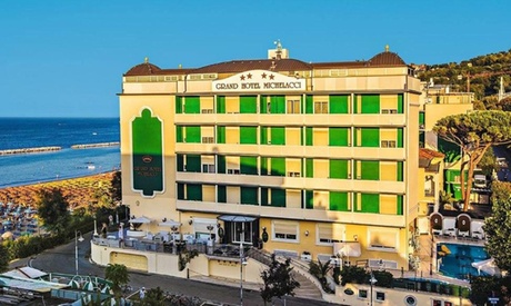 Gabicce Mare 4*: camera doppia con Spa e colazione o mezza pensione